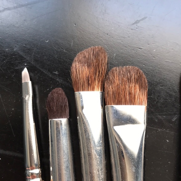 Makeup brushes - Picture 2 of 3